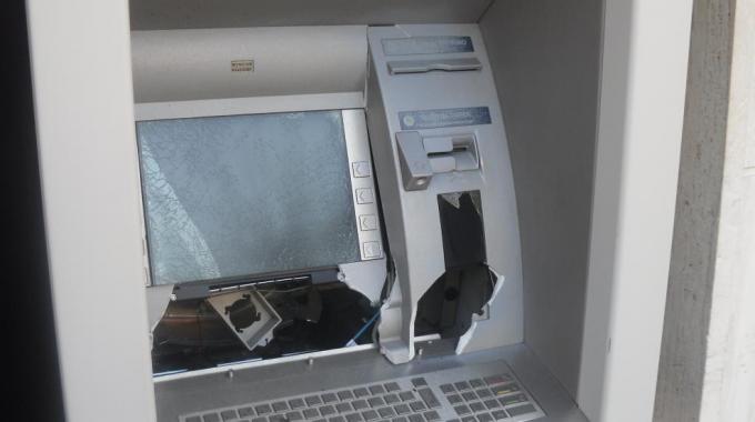bancomat-esploso.JPG