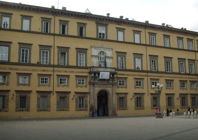 Lucca,_palazzo_ducale_00.JPG