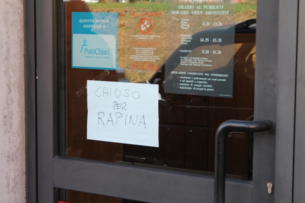 Rapina banca di Lappato - www.luccacitta.net