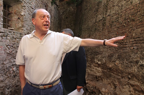 Il Sindaco Tambellini in visita alle Mura - www.luccacitta.net