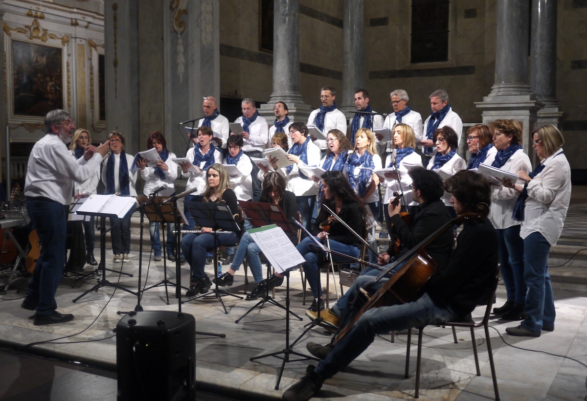 elio antichi con coro